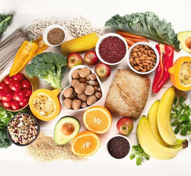 مواد مغذی سرشار از فیبر که شامل سبزیجات هستند. مواد غذایی فیبردار، به جلوگیری از چاقی موضعی کمک می‌کند.