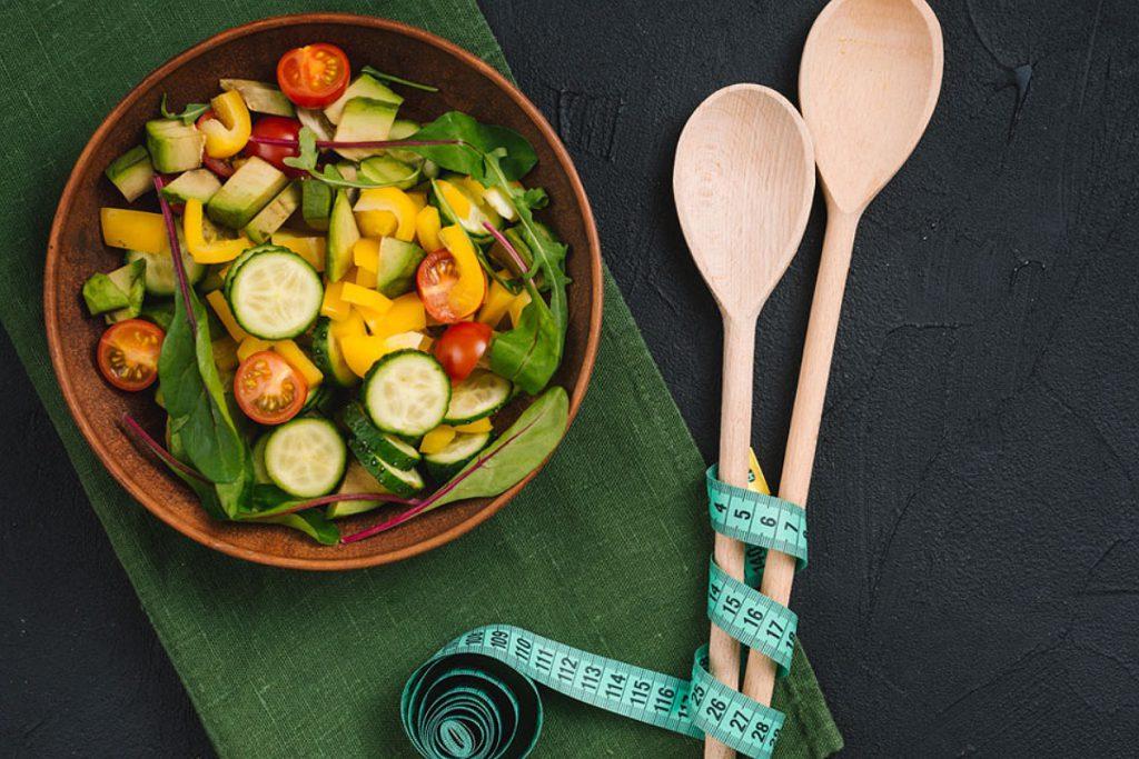 رژیم کم کالری کاهش وزن در یک ماه