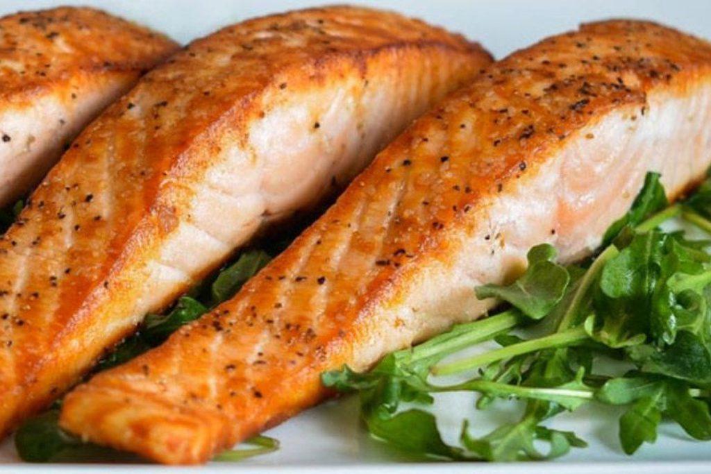 مصرف ماهی و سبزیجات در رژیم رژیم لاغری سریع شکم و پهلو