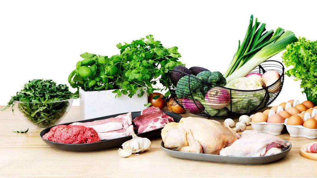 سبزیجات، گوشت قرمز و سفید، تخم مرغ، قارچ، شلغم، کلم بروکلی وپیاز که در رژیم کتوژنیک رایگان مصرف می شوند.
