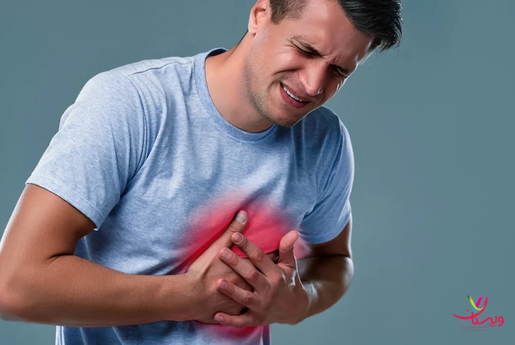 یک مرد با علائم سکته قلبی
